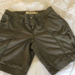 Sonoma Bermuda shorts size 6 petite
